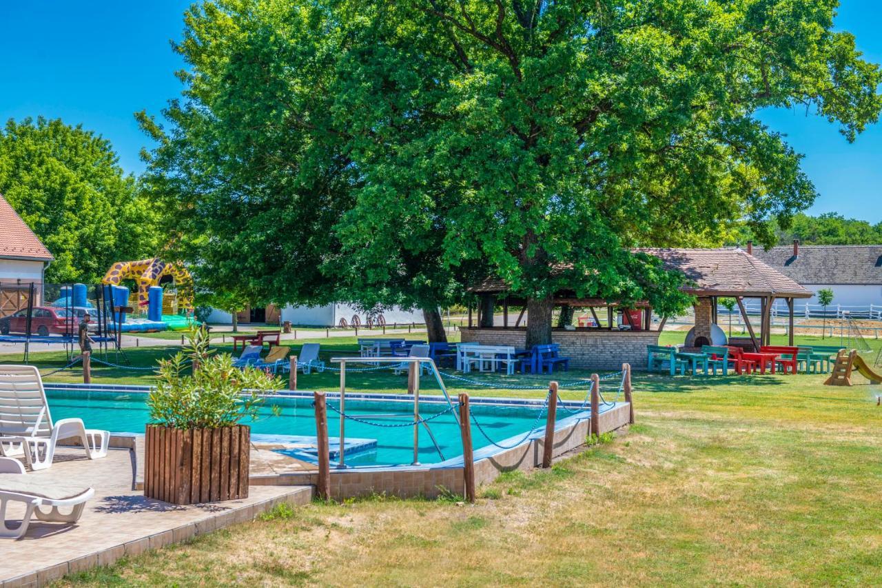 Zichy Park Hotel 4*