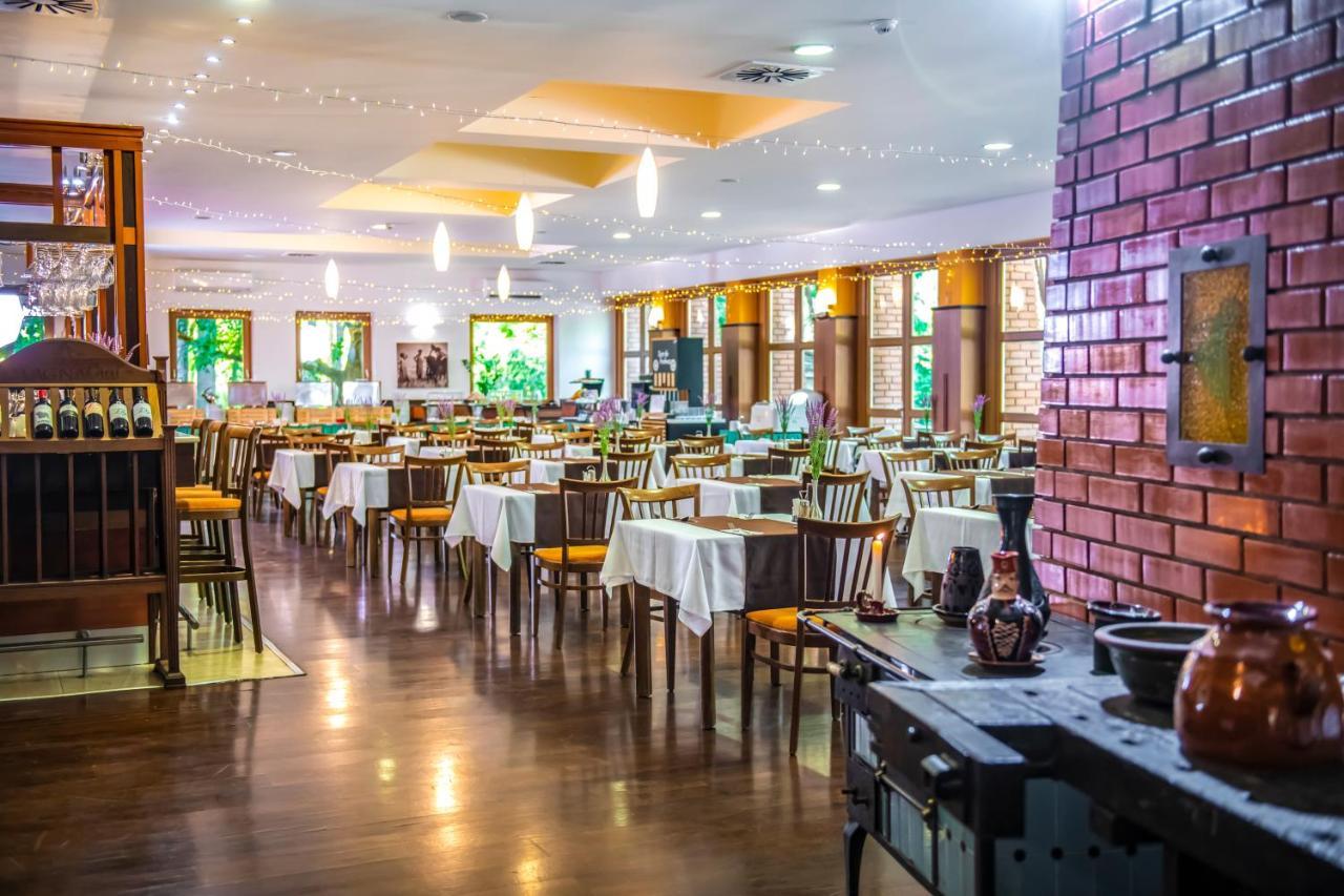 Zichy Park 4*